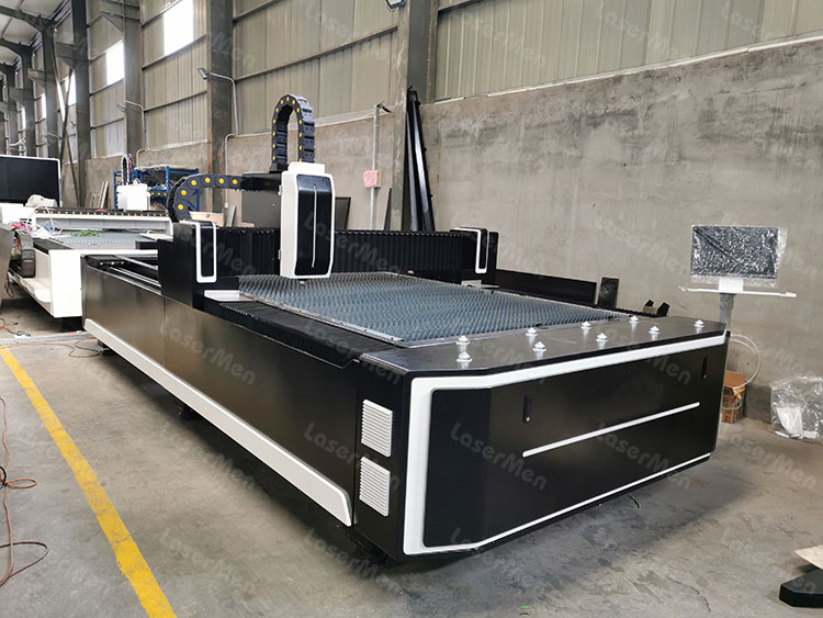 machine view of fiber laser cutting machine