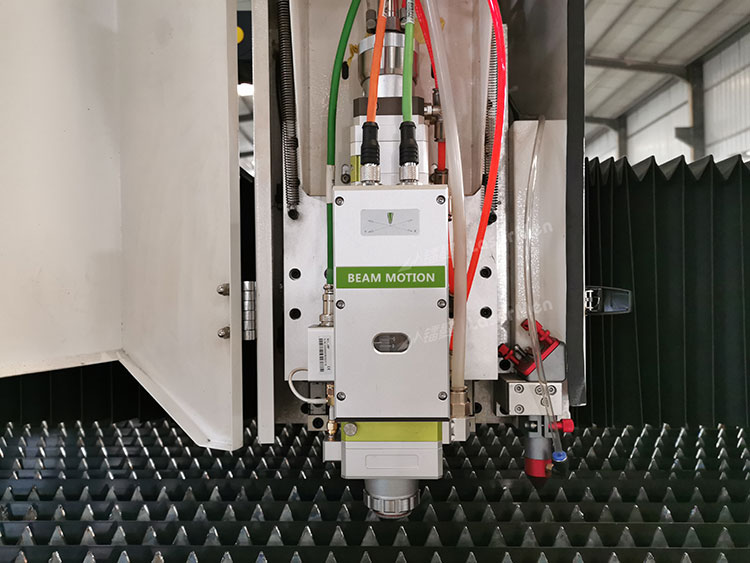 Fiber and co2 laser cutting head